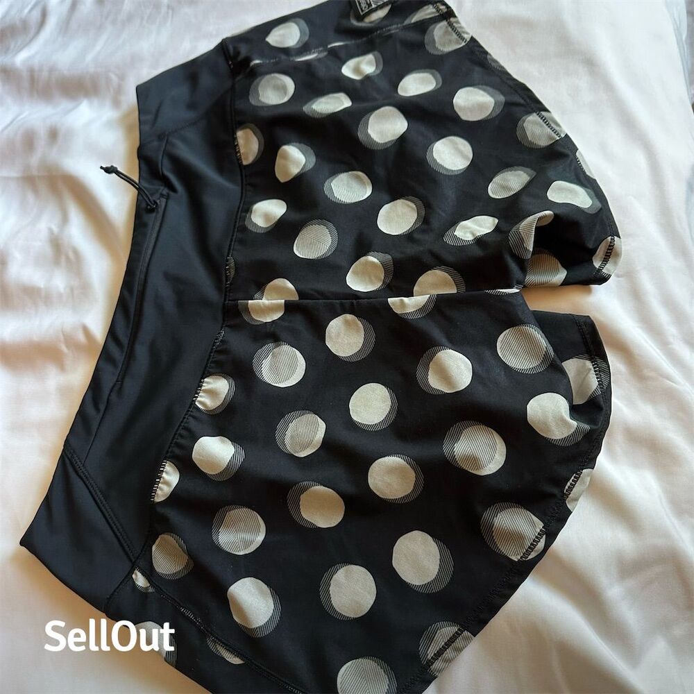 Oiselle Women's Black Polka Dot Toolbelt Roga Athletic Shorts